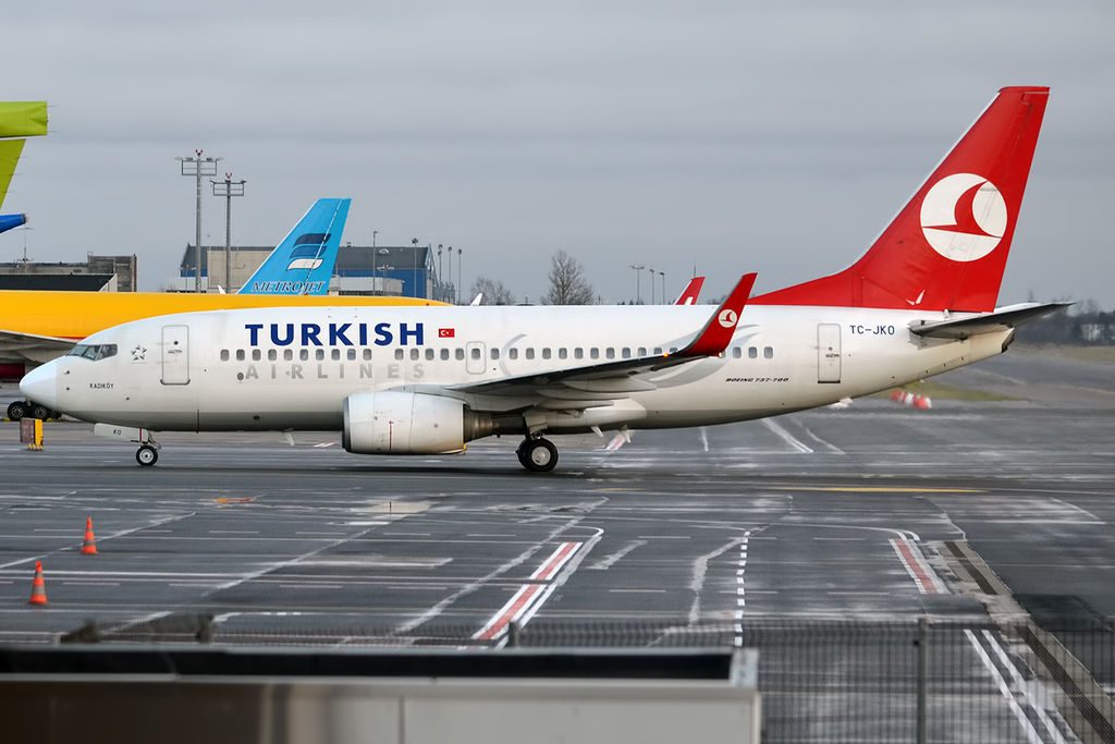 Turkish Airlines TC JKO Boeing 737 752 Kadıköy at Tallinn Airport