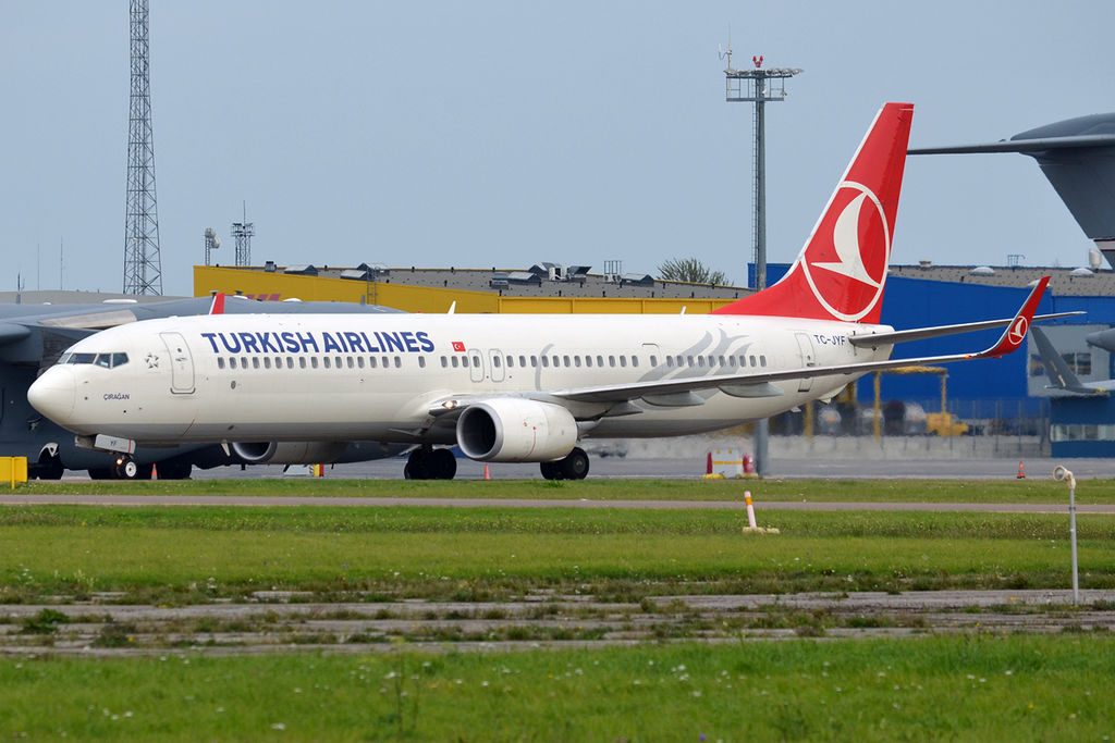 Turkish Airlines TC JYF Boeing 737 9F2ERWL Çırağan at Tallinn Airport