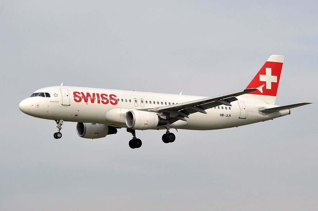 Airbus A320 214 Bassersdorf HB JLR Swiss International Air Lines aircraft at Barcelona Airport