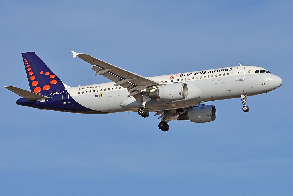 Airbus A320 214 OO TCQ Brussels Airlines at Tenerife South Airport