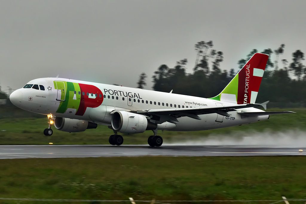 CS TTP Airbus A319 111 Josefa d’Obidos of TAP Portugal landing at Porto International Airport