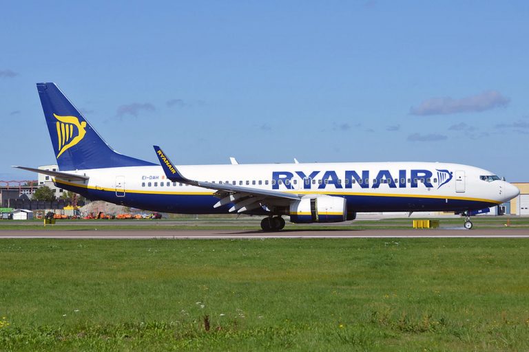 Ryanair Fleet Boeing 737-800 Details and Pictures