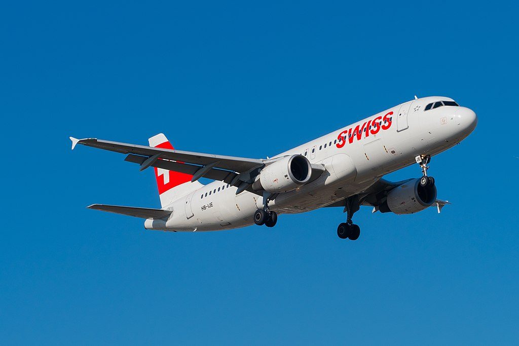 SWISS HB IJE Airbus A320 214 Arosa at Geneva International Airport