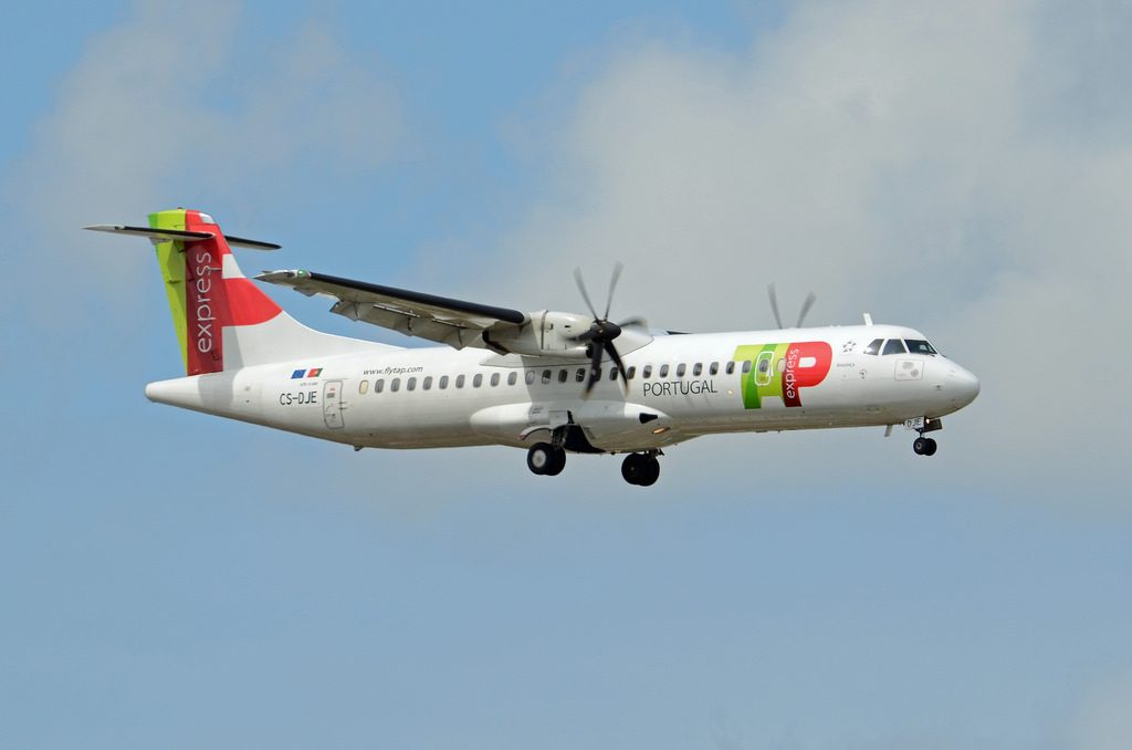 TAP Express White Airways ATR 72 600 CS DJE Bragança final approach at Lisbon Airport