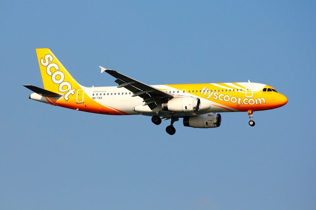 9V TAX Scoot Airbus A320 232 Pineapple Express at Changi Airport