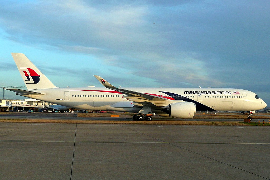 Japan airlines a350. Uk9mab.