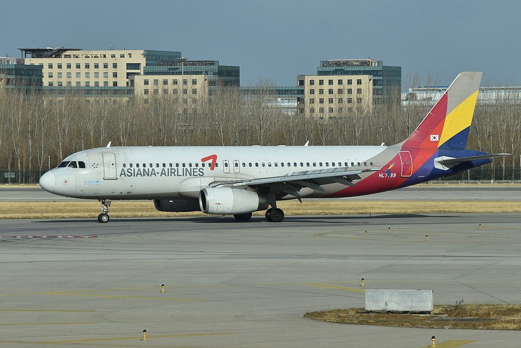 Airbus A320 232 HL7769 Asiana Airlines at Beijing Capital International Airport