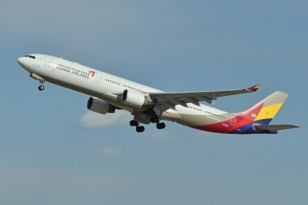 Asiana Airlines Fleet Airbus A330-300 Details and Pictures