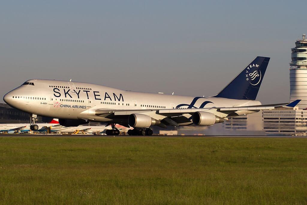 China Airlines Boeing 747 409 B 18211 SKYTEAM Livery at Vienna International Airport