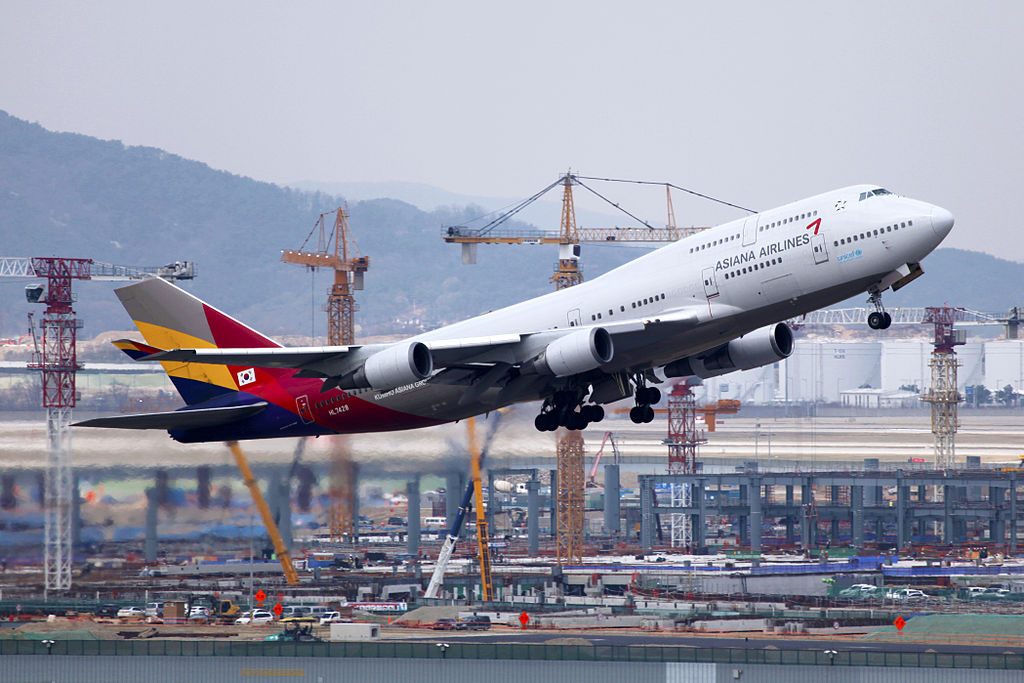 Asiana Airlines Fleet Boeing 747-400 Details and Pictures
