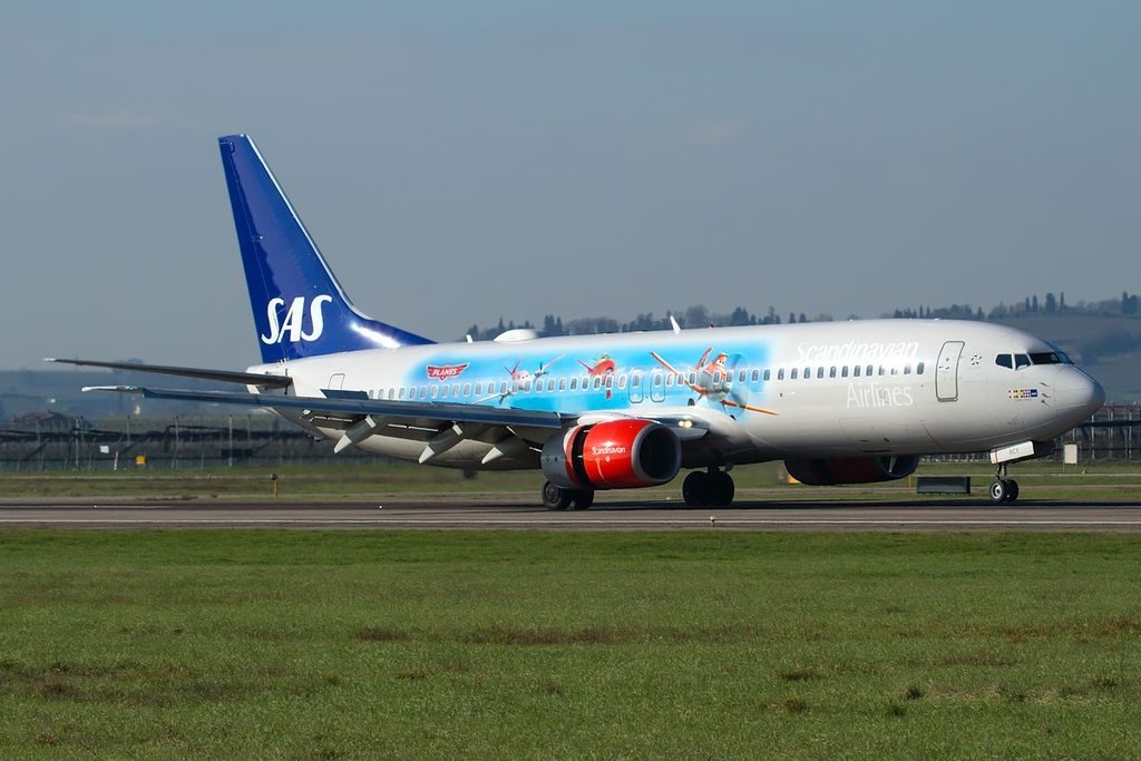 Scandinavian Airlines SAS Boeing 737 883 Movie Planes Livery LN RCY Eylime Viking at Verona Airport