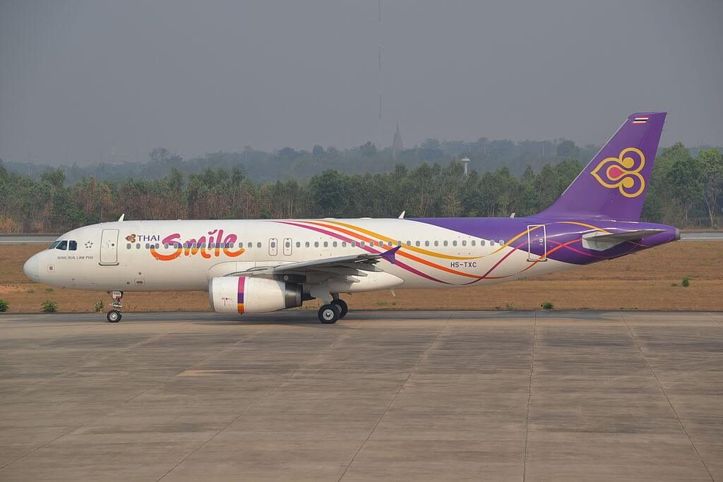 Airbus A320 232 HS TXC THAI Smile Nong Bua Lam Phu หนองบัวลำภู at Khon Kaen Airport
