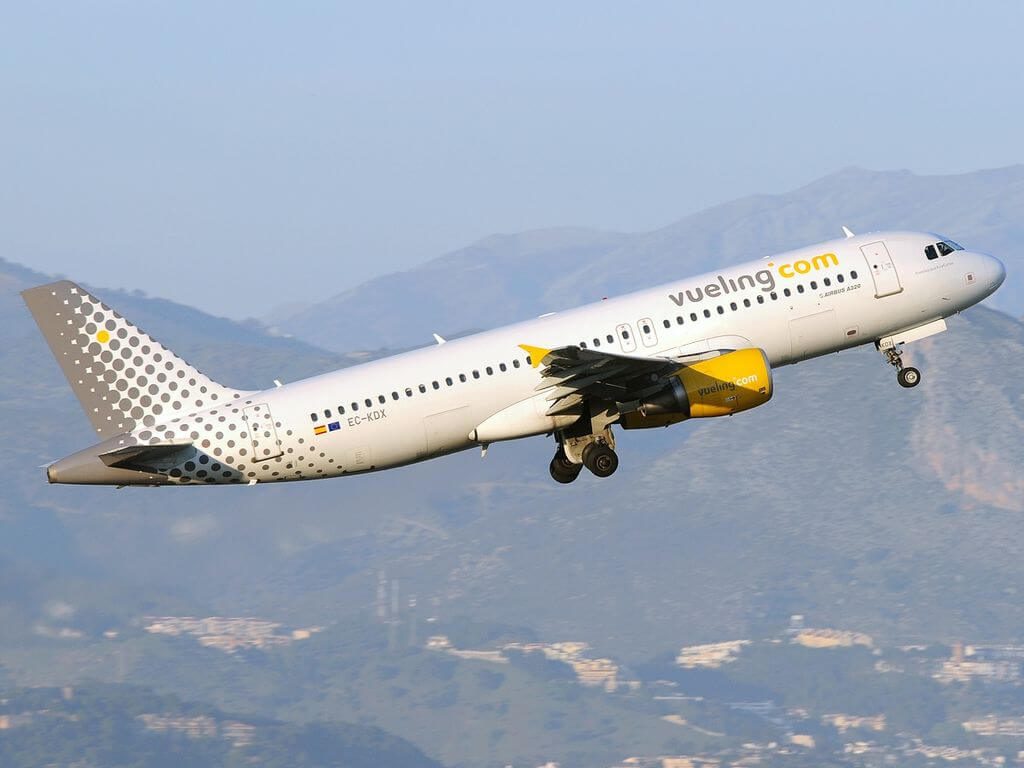 Airbus A320 216 EC KDX Vueling Airlines at Málaga Airport