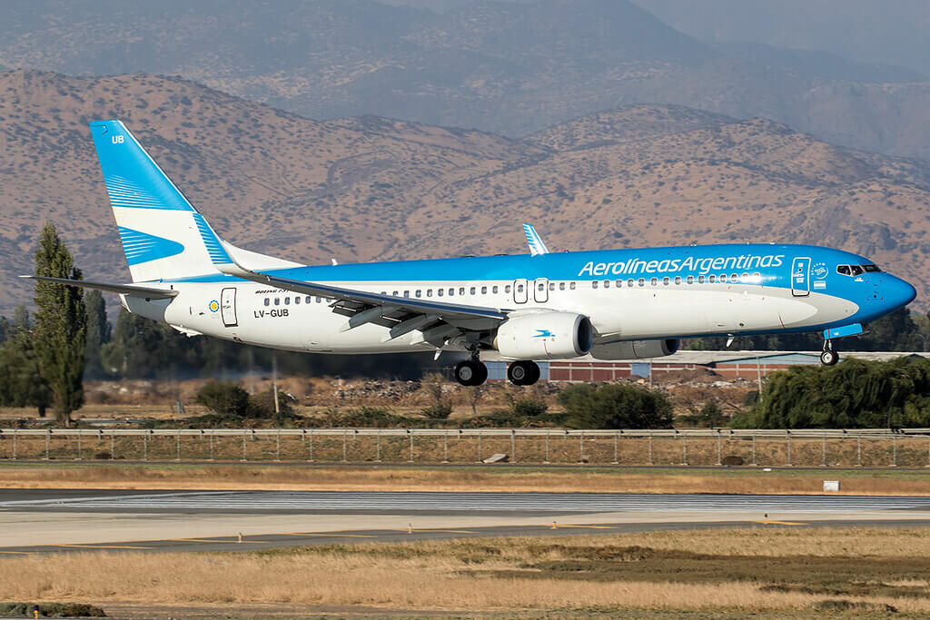 Aerolineas Argentinas Boeing 737 8SHWL LV GUB at Comodoro Arturo Merino Benítez International Airport