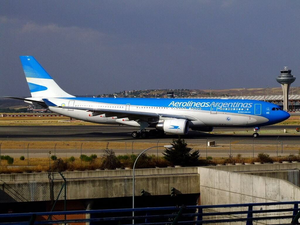 Airbus A330 202 LV FVH Aerolíneas Argentinas at Madrid Barajas Airport