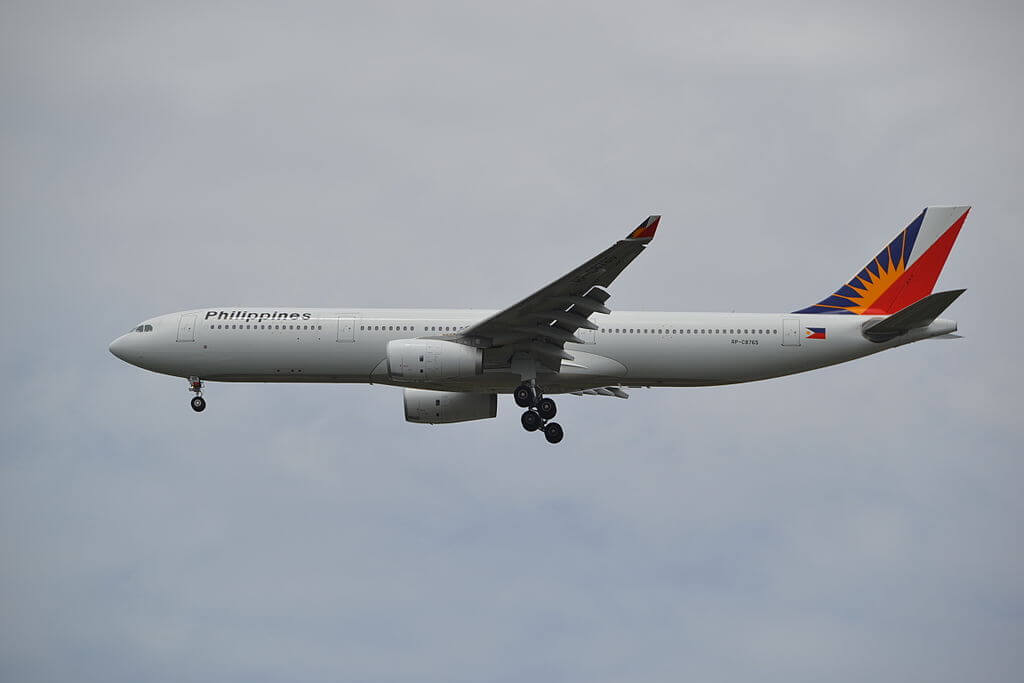 Philippine airlines. Airbus a330-300 Philippine Airlines. Philippine Airlines Fleet. Эмирейтс а330-300 картинки.