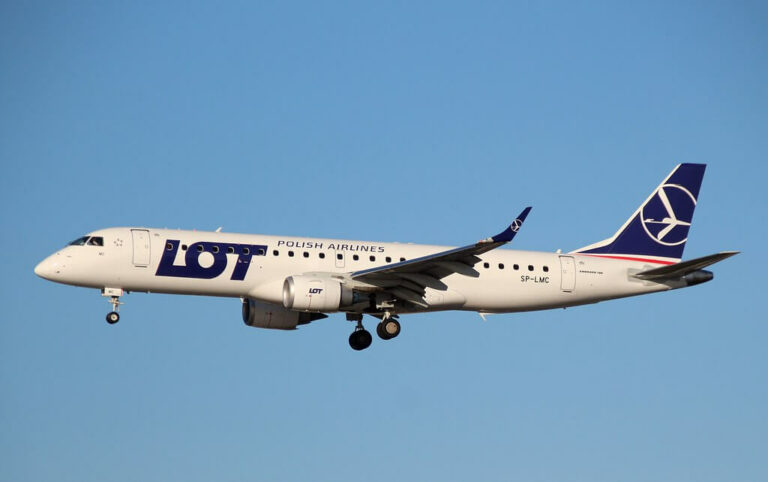 LOT Polish Airlines Fleet Embraer ERJ-190/195 Details and Pictures