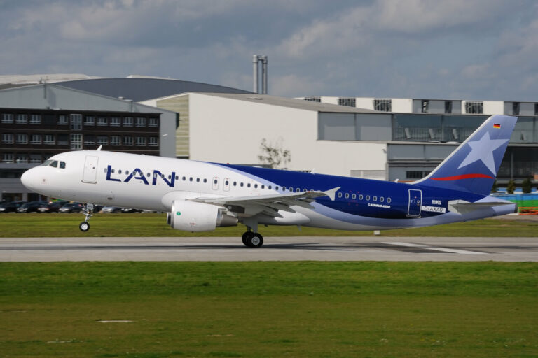 LATAM Fleet Airbus A320ceo/neo Details and Pictures