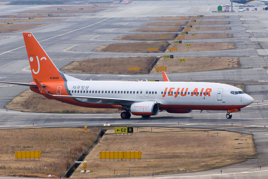 Jeju Air B737 800 HL8020 at Kansai International Airport