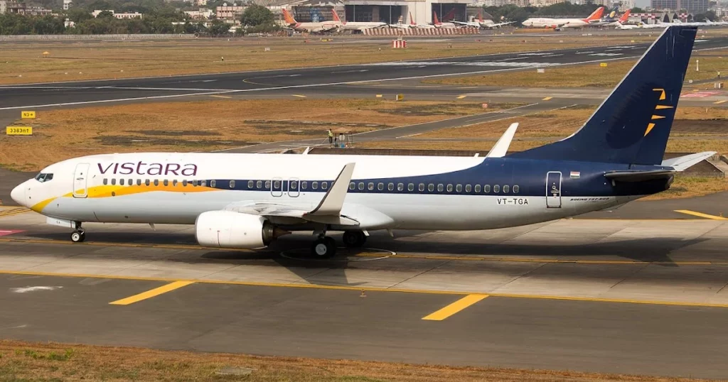 Vistara VT TGA Boeing 737 800 at Mumbai