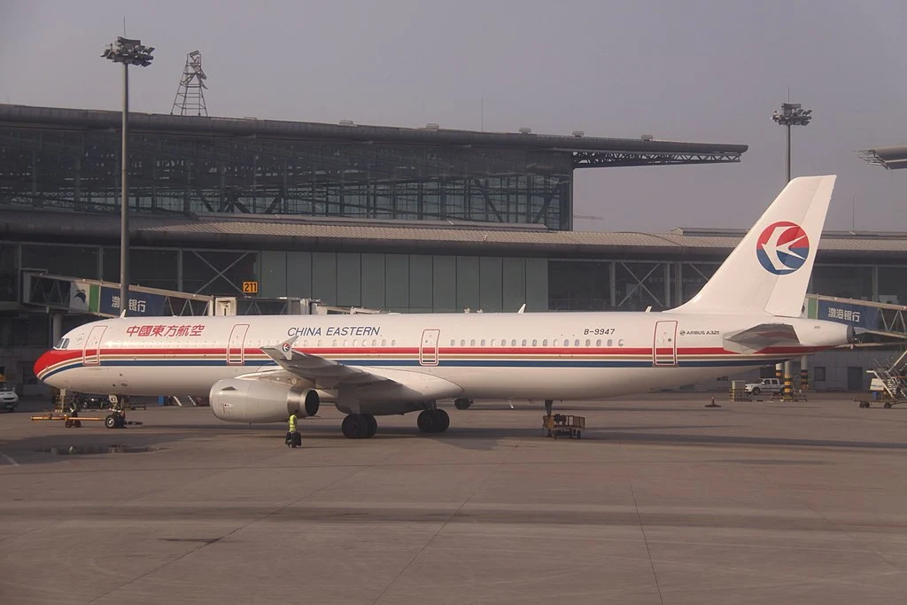 B 9947 Airbus A321 200 China Eastern at Tianjin Binhai International Airport