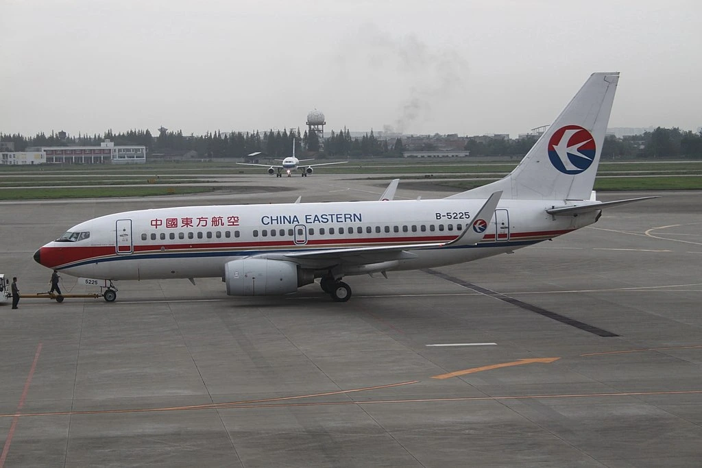Boeing 737 700 China Eastern B 5225 at Chengdu Shuang Liu