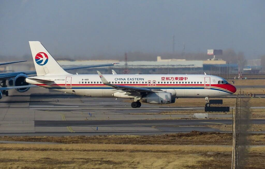 China Eastern Airlines B 1815 Airbus A320 232 at Beijing Capital International Airport
