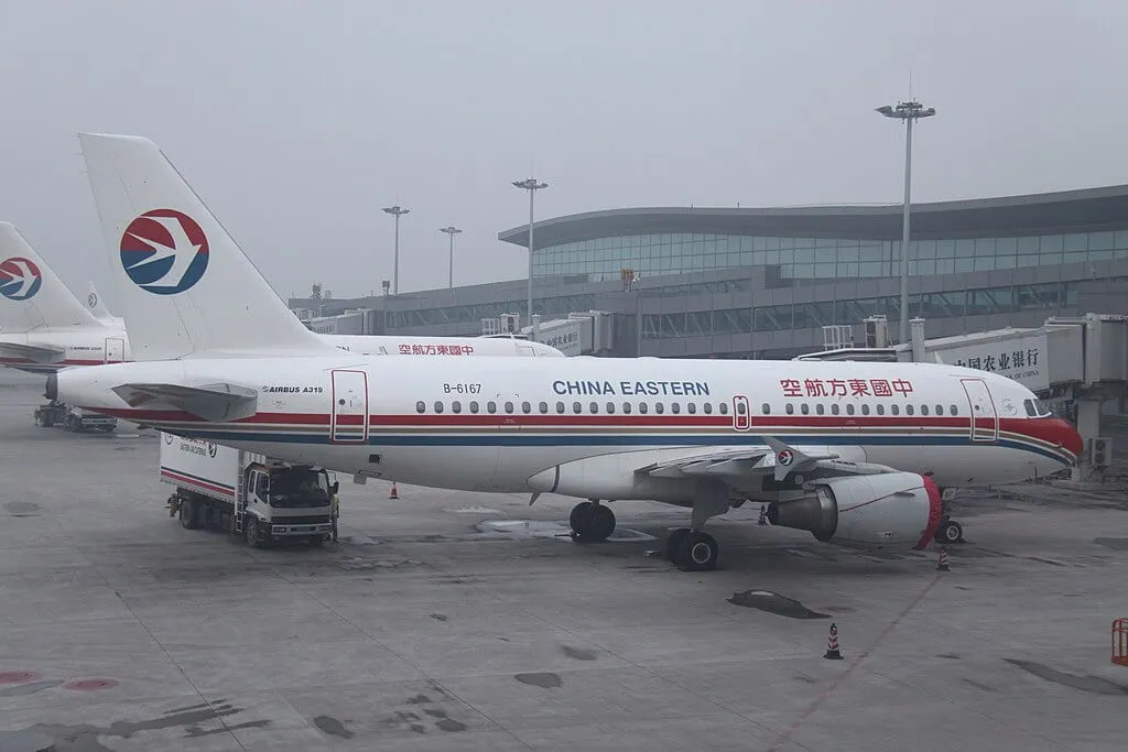 China Eastern Airlines B 6167 Airbus A319 115 at Xian Xianyang International Airport
