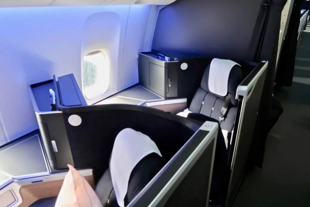 BA 777 200er Refurbished mini cabin seats of Club Suite