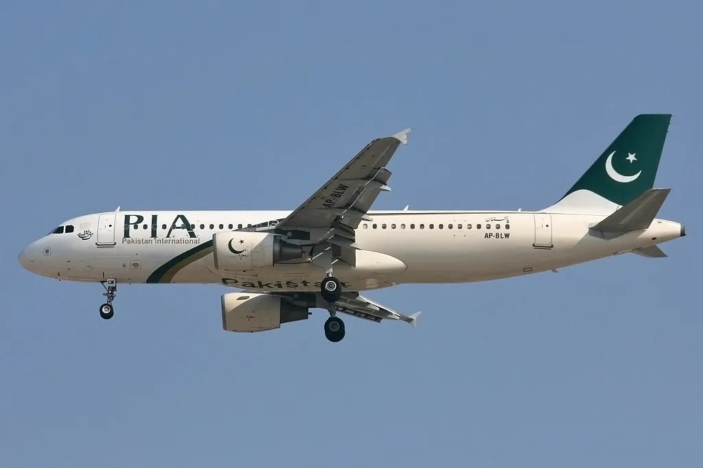 AP BLW PIA Pakistan International Airlines Fleet Airbus A320 200