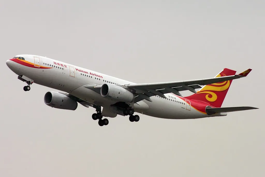 Airbus A330 243 Hainan Airlines B 6116 at Brussels Airport