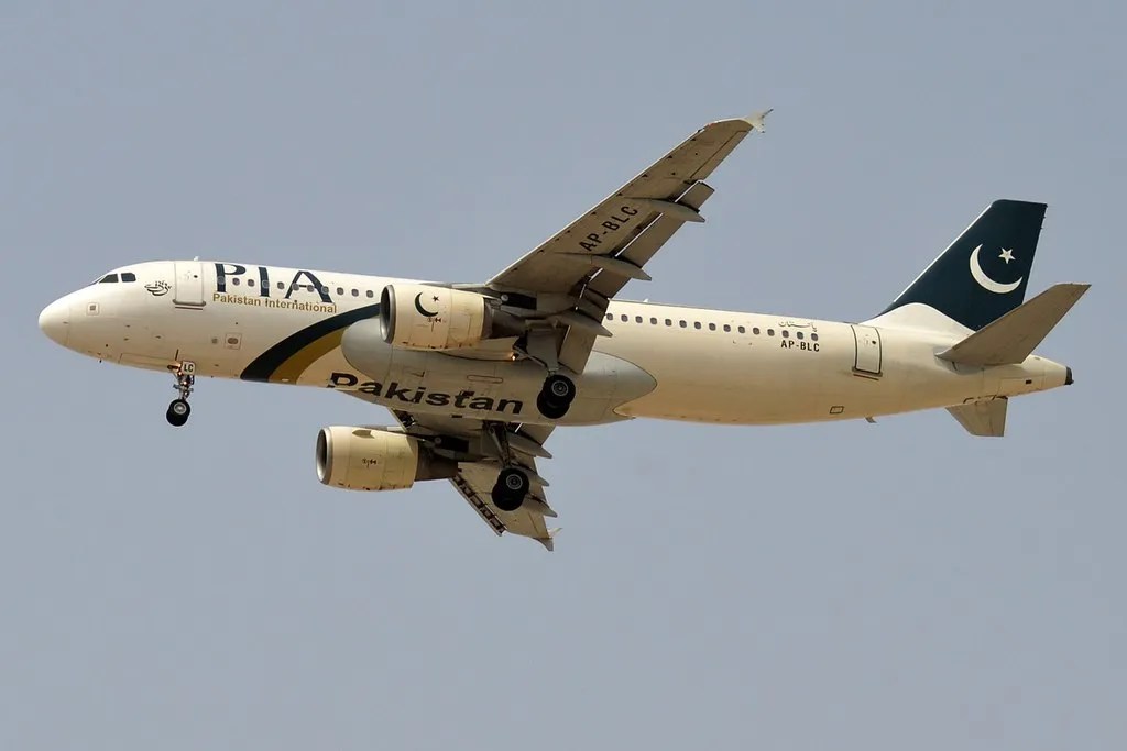 PIA Pakistan International Airlines AP BLC Airbus A320 214 at Dubai International Airport