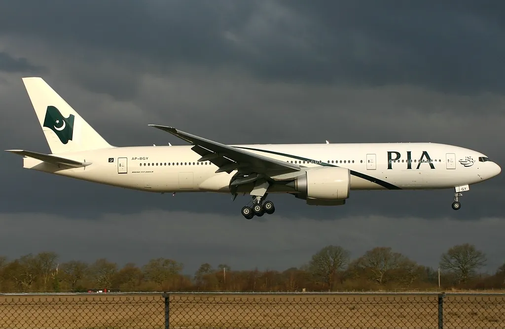 Pakistan International Airlines PIA AP BGY Boeing 777 240LR at EGCC Airport