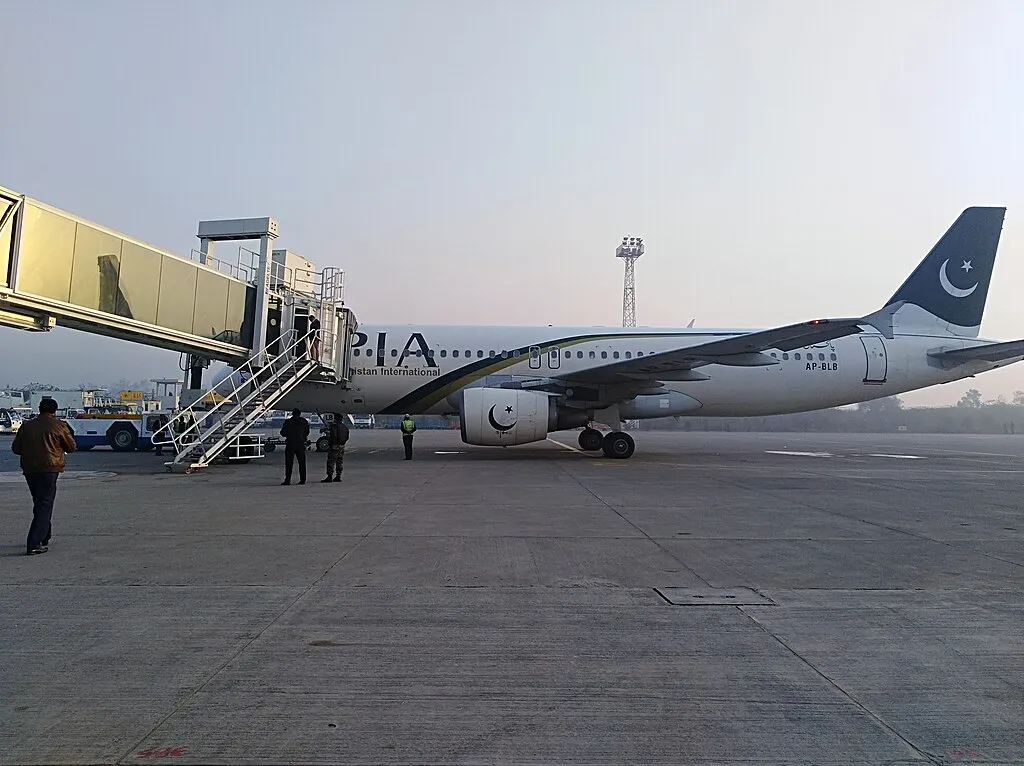 Pakistan International Airlines PIA Fleet AP BLB Airbus A320 214 at Faisalabad Airport